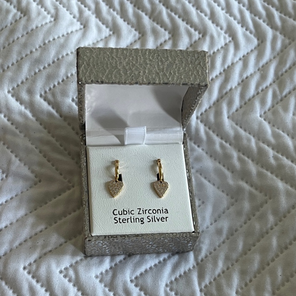Gold heart earrings